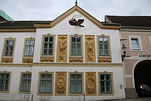 Melk, Linzerstraße 3 und 5, Altes Posthaus, 1792 nach Plänen von Franz Wipplinger begonnen