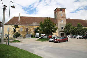 Niederabsdorf, Meierhof des ehem. Schlosses Niederabsdorf
