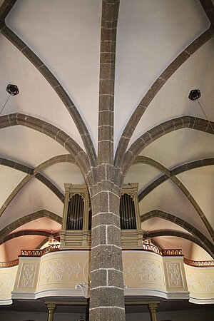 Vitis, Pfarrkirche hl. Bartholomäus, Blick in das Kreuzrippengewölbe