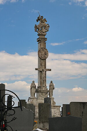 Neustadtl an der Donau, Georgikreuz an der höchsten Stelle des ortes, heute von Friedhof umgeben, um 1630