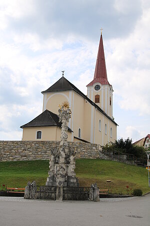 Bad Großpertholz, Pfarrkirche hll. Bartholomäus und Thomas, barocker Saalbau, der Turm von 1776-9