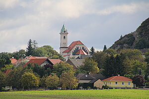 Staatz, Blick auf Markt und Pfarrkirche