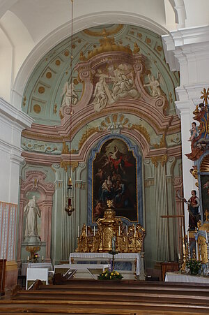 Inzersdorf ob der Traisen, Pfarrkirche hl. Petrus, Altarraum mit illusionistischen Fresken, Ende 18. Jh.