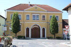 Au am Leithaberge, Hauptplatz Nr. 2, Bürgerhaus, 2. Hälfte 18. Jahrhundert