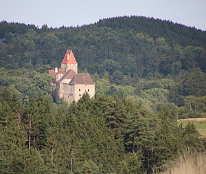 Burg Rastenberg, zwischen 1193 und 1205 errichtet, Umbauten ab dem 16. Jh.