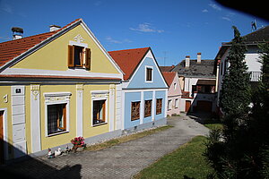 Waidhofen an der Thaya, Pfarrgasse mit Weberhäuser