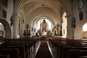 Weitersfeld, Pfarrkirche hl. Martin, Langhaus von 1728/31, gotischer Chor