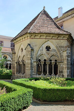 Stift Zwettl, Kreuzgang, ab 1210-1230/40 errichtet, Brunnenhaus als sechseitiger Zentralbau