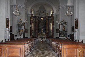 Stockerau, Pfarrkirche hl. Stephan, spätbarocke Saalkirche, Innenausstattung spätbarock und 19. Jh.