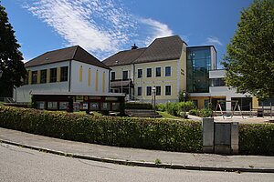 WInklarn, Volksschule