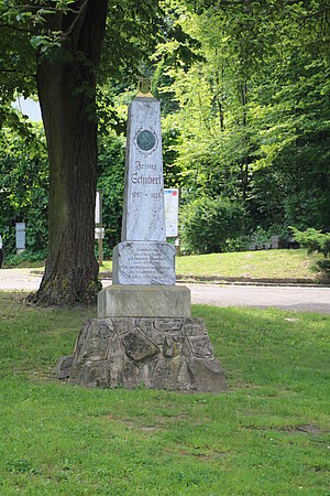 Bisamberg, Schubert-Denkmal im Apfelpark, 1928 anstelle eines Kaiser Franz Joseph Denkmals errichtet
