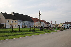Göllersdorf, Hauptplatz
