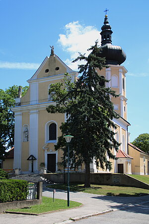 Fischamend, Pfarrkirche hl. Michael, barocker Saalbau, um 1700
