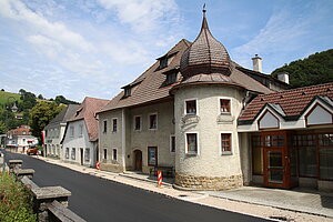 Randegg, Hauptstraße Nr. 20: Bürgerhaus aus der 2. Hälfte des 16. Jahrhunderts