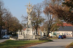 Hohenruppersdorf, Marktplatz, Dreifaltigkeitssäule, 1713