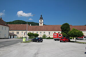 Lilienfeld, Zisterzienserstift, Blick auf den barocken Südtrakt