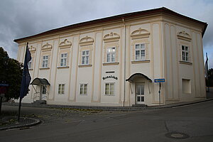 Ernstbrunn, Rathaus, 2. Hälfte 17. Jahrhundert, Fassade Richtung Hoher Hausberg