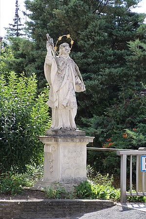 Weitersfeld, Hl. Johannes von Gott, Statue an der Brücke über den Prutzendorfer Bach