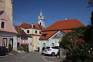 Dürnstein, Platz bei Dominikanerinnenkirche