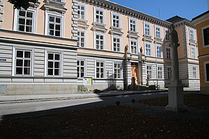 Groß-Siegharts, Volksschule, 1877 eröffnet