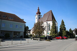 Sankt Pantaleon, Pfarrkirche hl. Pantaleon, spätgotische Hallenkirche