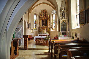 WInklarn, Pfarrkirche hl. Rupert, im Kern romanischer Saalbau, Um- und Zubauten im 15. Jh.