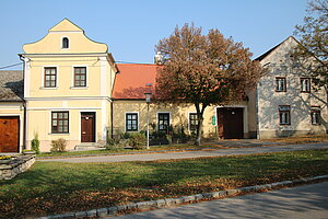 Hohenruppersdorf, Marktplatz 21, Zwerchhof, 2. Hälfte 18. Jh.