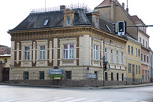 Poysdorf, späthistoristisches Gebäude, Ecke Wiener Straße/Laaer Straße