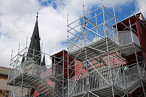 Haag, Bühnenaufbau für die Sommerspiele in Haag