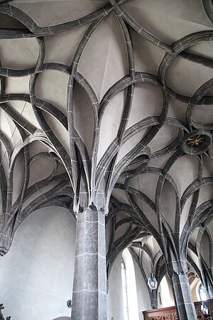Weistrach, Pfarrkirche hl. Stephan, Schlingrippengewölbe, um 1515