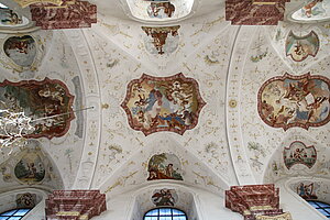 Kartause Gaming, ehem. Kartäuserkirche Mariae Himmelfahrt, 1332--1340 errichtet, Freskenausmalung mit Szenen aus dem Leben des hl. Bruno, 1742-1746