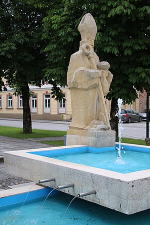 Ruprechtshofen, Rupertibrunnen auf dem Hauptplatz, Franz Coufal, 1965/66