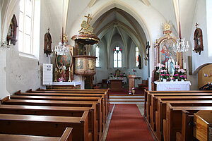 Neidling, Pfarrkirche Hll. Petrus und Paulus, Blick in das Kircheninnere, Kanzel von 1787