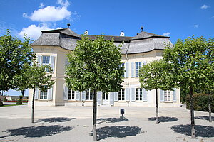 Schloss Niederweiden, barockes Jagdschloss, 1693-1701 errichtet, Johann Bernhard Fischer von Erlach