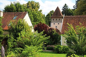 Schloss Primmersdorf, frühbarocker Bau, im 18. und 19. Jh. verändert