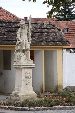 Sieghartskirchen, Preßbaumer Straße, Statue hl. Florian, 1723