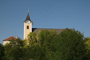 Nappersdorf, Pfarrkirche hl. Stephan, um 1700 barockisiert und ausgebaut