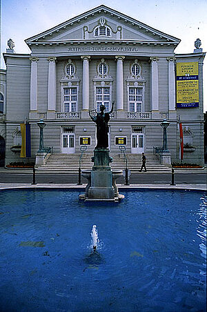 Baden Jubiläumstheater Fellner Helmer