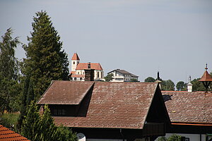 Wiesmath, Blick über den Markt auf die Annenkirche