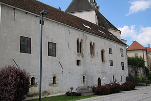 Ybbs an der Donau, Passauerkasten an der Donaulände: ehem. Palas der Ybbsburg, 13. Jahrhundert