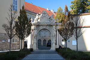 Wiener Neustadt, Domplatz Nr. 1, Dompropstei, 16.-18. Jh.