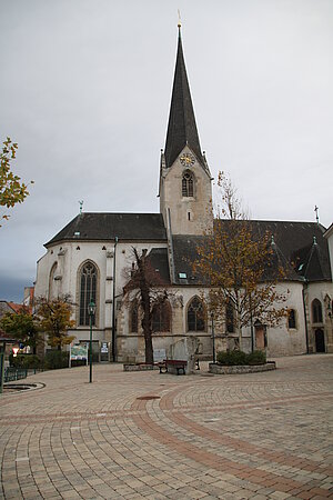Brunn am Gebirge, Pfarrkirche hl. Kunigunde, gotische Staffelhalle, erste Hälfte 14. Jahrhundert