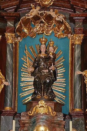 Michelhausen, Pfarrkirche hl. Petrus und Paulus, Marienaltar mit Gnadenbild Maria Trost (1706), 1710 aus Tulln überstellt