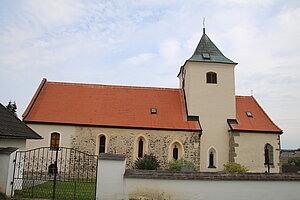 Spital bei Weitra, Pfarrkirche hl. Johannes der Täufer, romanische Ostturmkirche mit gotischem Chor