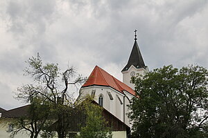 St. Gotthard, Pfarrkirche St. Gotthard, Langhaus Ende 14. Jh., Chor und Seitenkapelle 2. Hälfte 15. Jh.