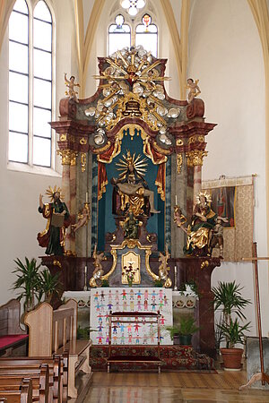 St. Leonhard am Forst, Pfarrkirche St. Leonhard, linker Seitenaltar: Schmerzhafte Muttergottes, Mitte 18. Jahrhundert