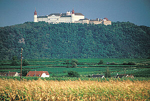 Stift Göttweig, fern