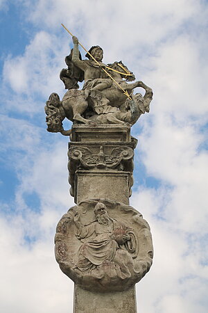 Neustadtl an der Donau, Georgikreuz an der höchsten Stelle des ortes, heute von Friedhof umgeben, um 1630