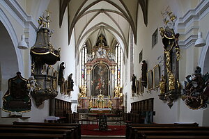 Pillichsdorf, Pfarrkirche hl. Martin, Blick in den Chor