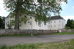 Schwadorf, Schloss Schwadorf, Baukomplex Anf. 17. Jh., Umbau Anfang 19. Jh.